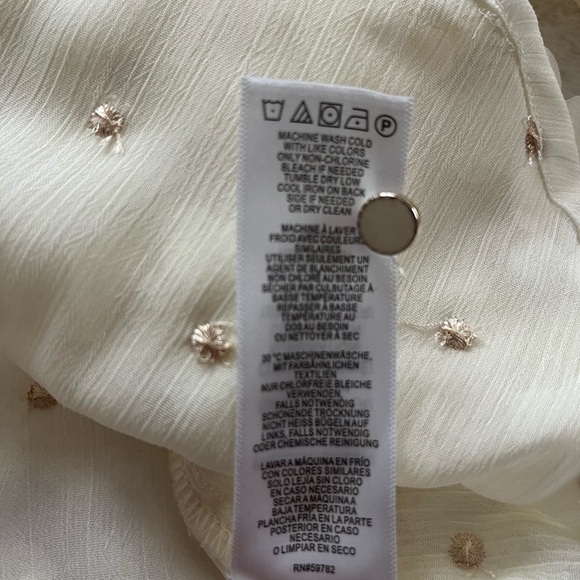 NWT Women’s Small Adrianna Papell Y Placket Button Up 3D Flower Blouse. - Picture 7 of 10